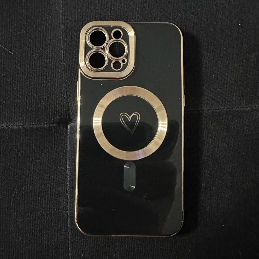 Apple Black and Gold Tablet Case